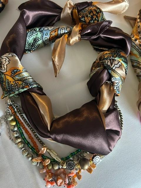 FOULARD BIJOUX AQUA BRUN SIGNÉ LISABEL