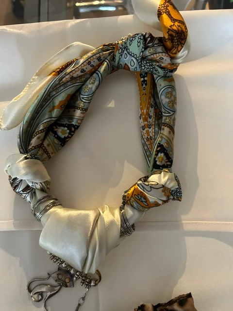 FOULARD BIJOUX BEIGE CUIVRE SIGNÉ LISABEL